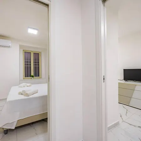 Апартаменты Kiros - 6 Personnes - Check In H24 - Wifi