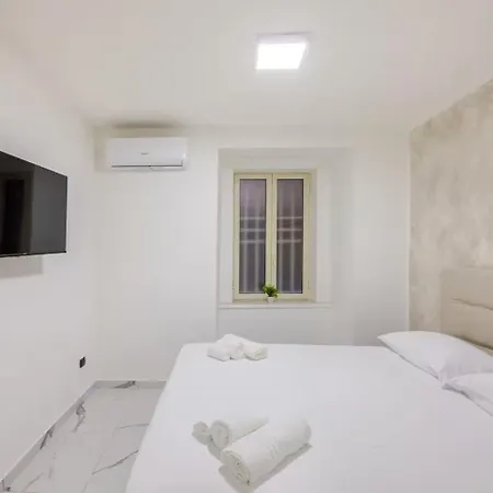 Апартаменты Kiros - 6 Personnes - Check In H24 - Wifi Лион